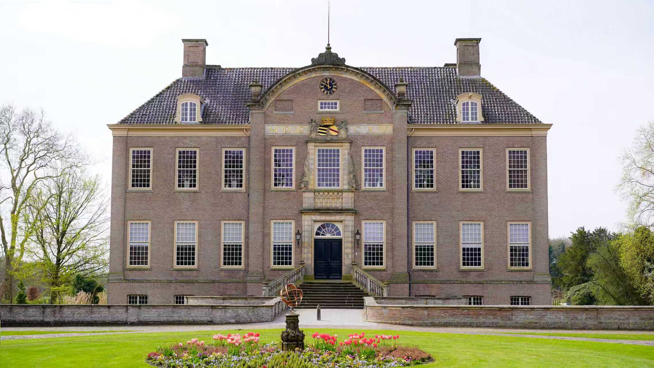 Le château d’Eerde et sa cour. Photo LEP.