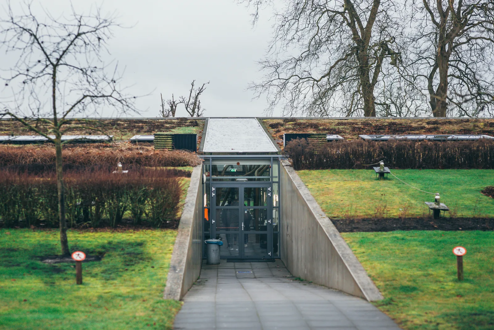 Eerde · Entrance to the modern teaching building